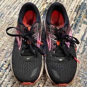 WOMENS BRROKS ADRENALINE RUNNING SNEAKERS
